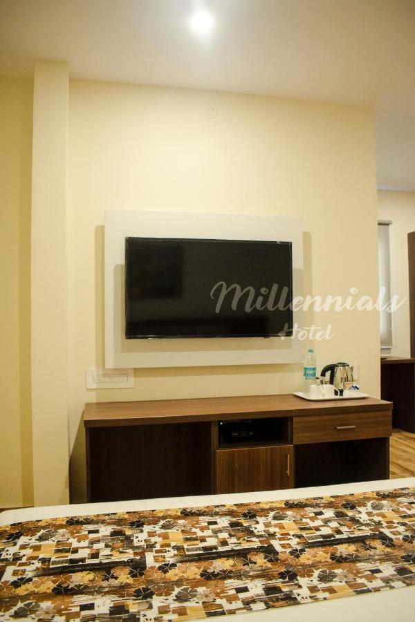 Millennials Hotel Anekal Екстер'єр фото